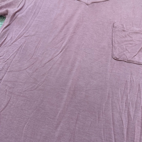 Tshirt - Picture 2 of 5